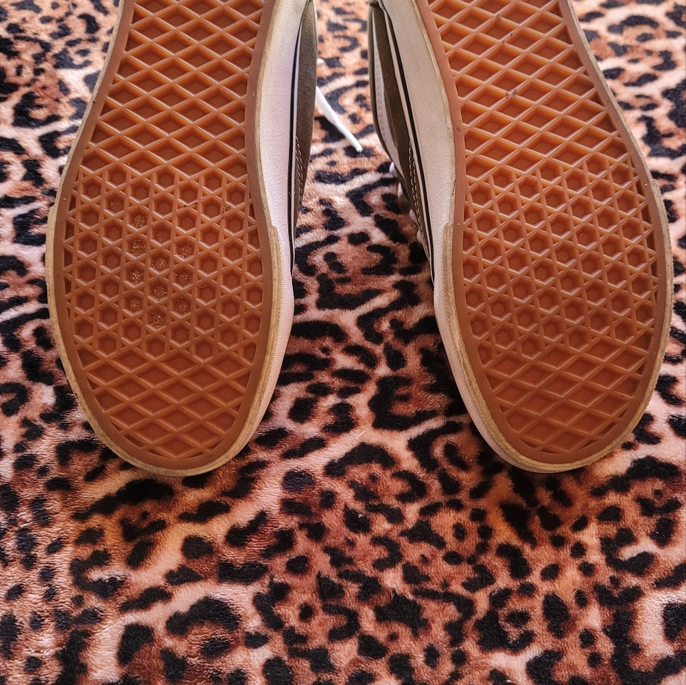 Vans - Picture 3 of 6